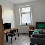 Livemore24 - 1 In Wlan - Smart-tv - 24-7 Check-in Und Küche * Oberhausen (North Rhine-Westphalia)