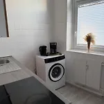 Apartment Livemore24 - 1 In Wlan - Smart-tv - 24-7 Check-in Und Küche Oberhausen (North Rhine-Westphalia)