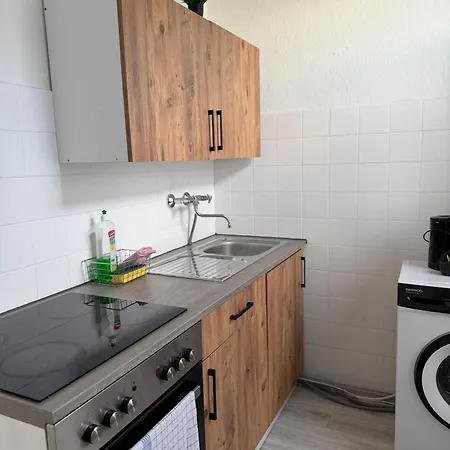 Livemore24 - 1 In Wlan - Smart-tv - 24-7 Check-in Und Kueche Apartmán *