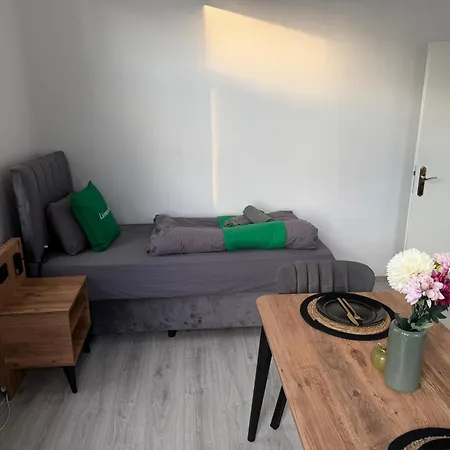 Livemore24 - 1 In Wlan - Smart-tv - 24-7 Check-in Und Küche Apartment *